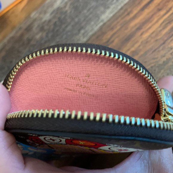 LOUIS VUITTON Vivienne Swing Round Coin Purse - Picture 7 of 8